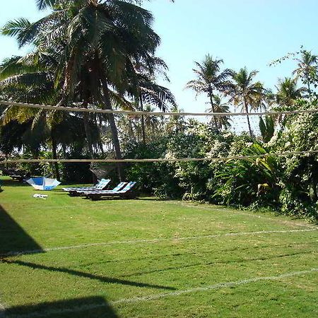 Hotel Coconut Grove Betalbatim Exterior foto